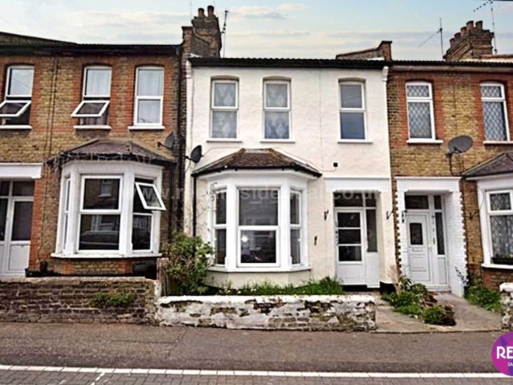 3 bed terraced house for sale in Hainault Avenue, Westcliff On Sea SS0, £300,000 Zoopla