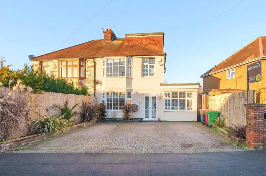 4 bed semidetached house for sale in Crofthill Road, Slough, Berkshire