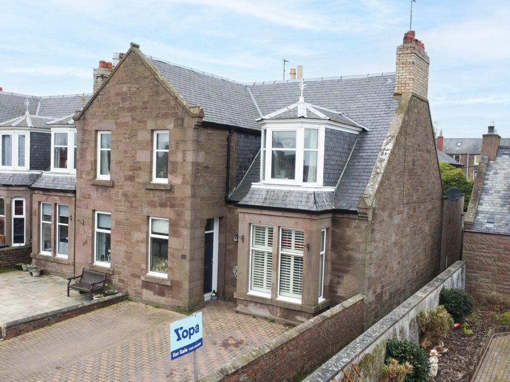4 bed end terrace house for sale in Bents Road, Montrose DD10, £265,000