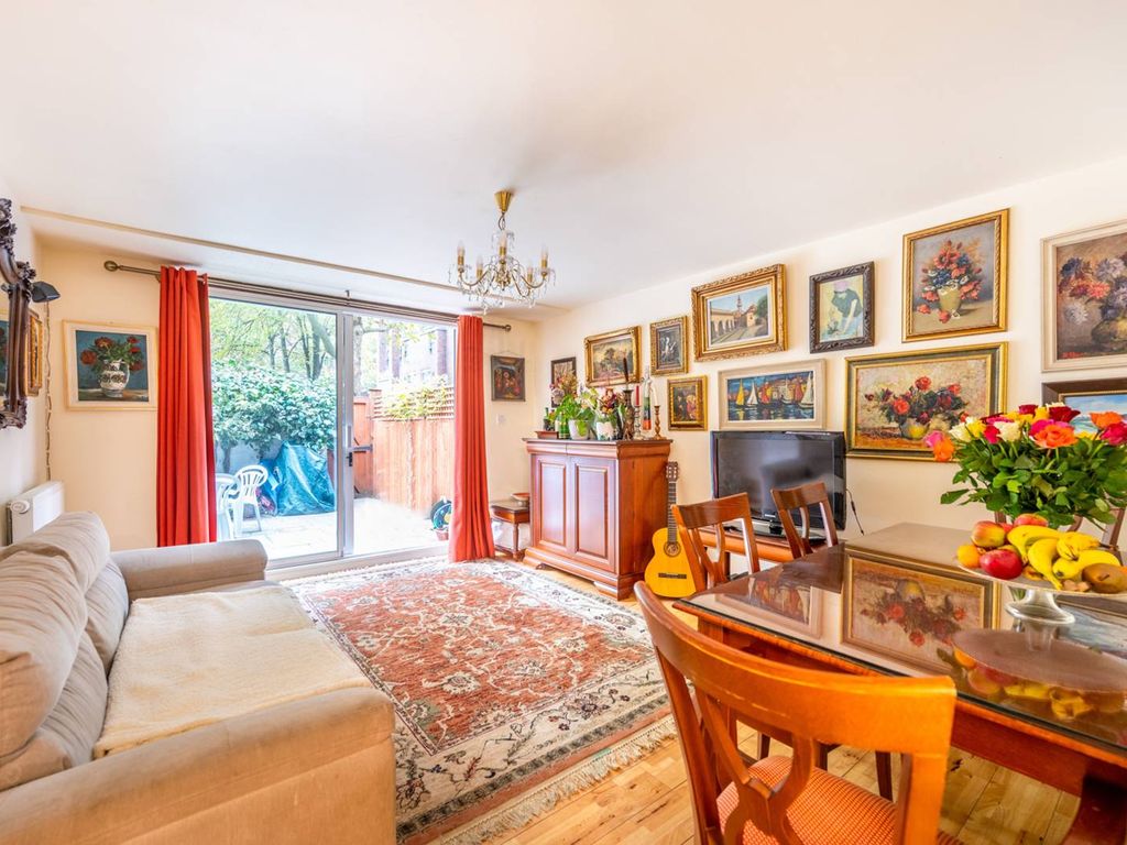 Dartmouth Close, Notting Hill Gate, London W11  