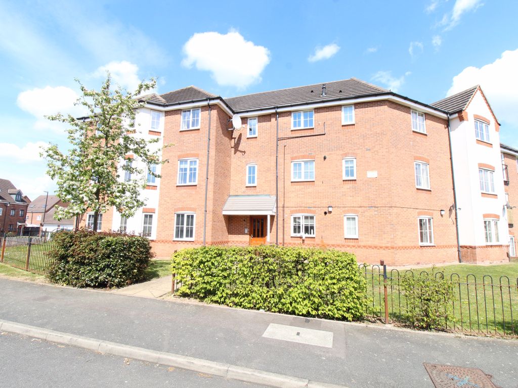 2 bed flat to rent in Newhome Way, Blakenall, Walsall, West Midlands