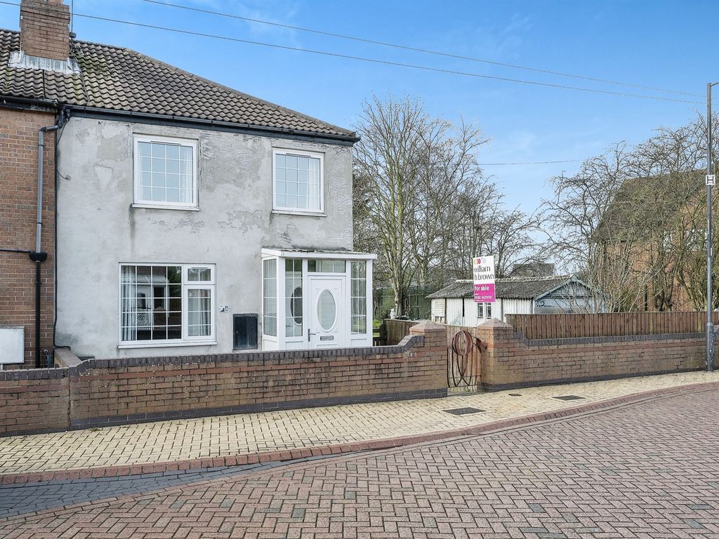3 bed semidetached house for sale in East Avenue, Stainforth