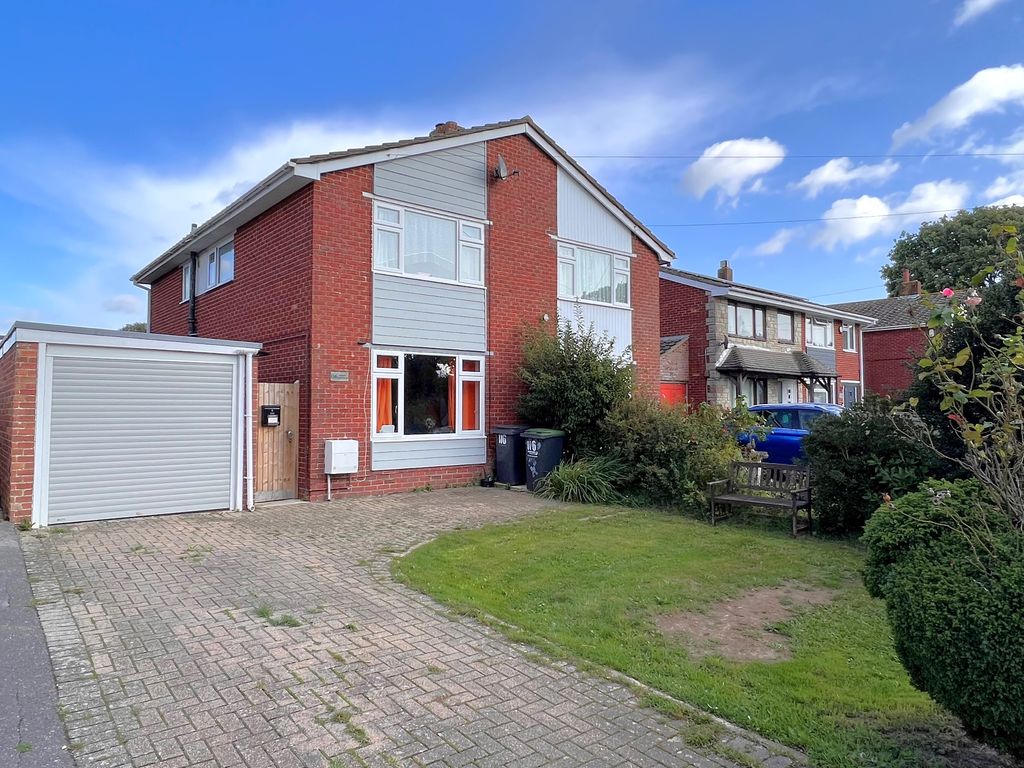 3 bed semidetached house for sale in Green Crescent, Gosport PO13, £