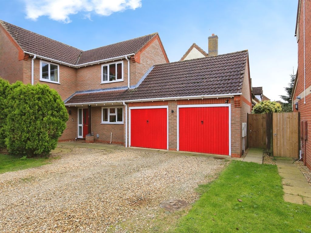 4 bed detached house for sale in Wedgewood Drive, Spalding PE11, £
