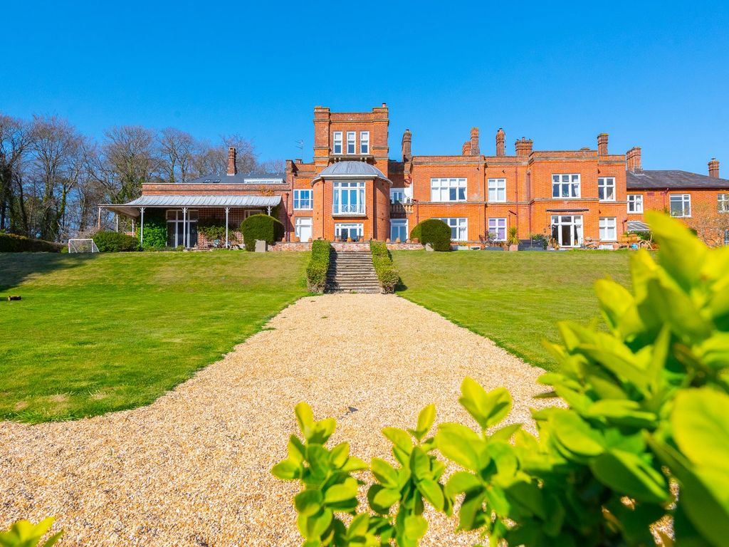 4 bed town house for sale in Church Road, Farley Hill RG7 Zoopla