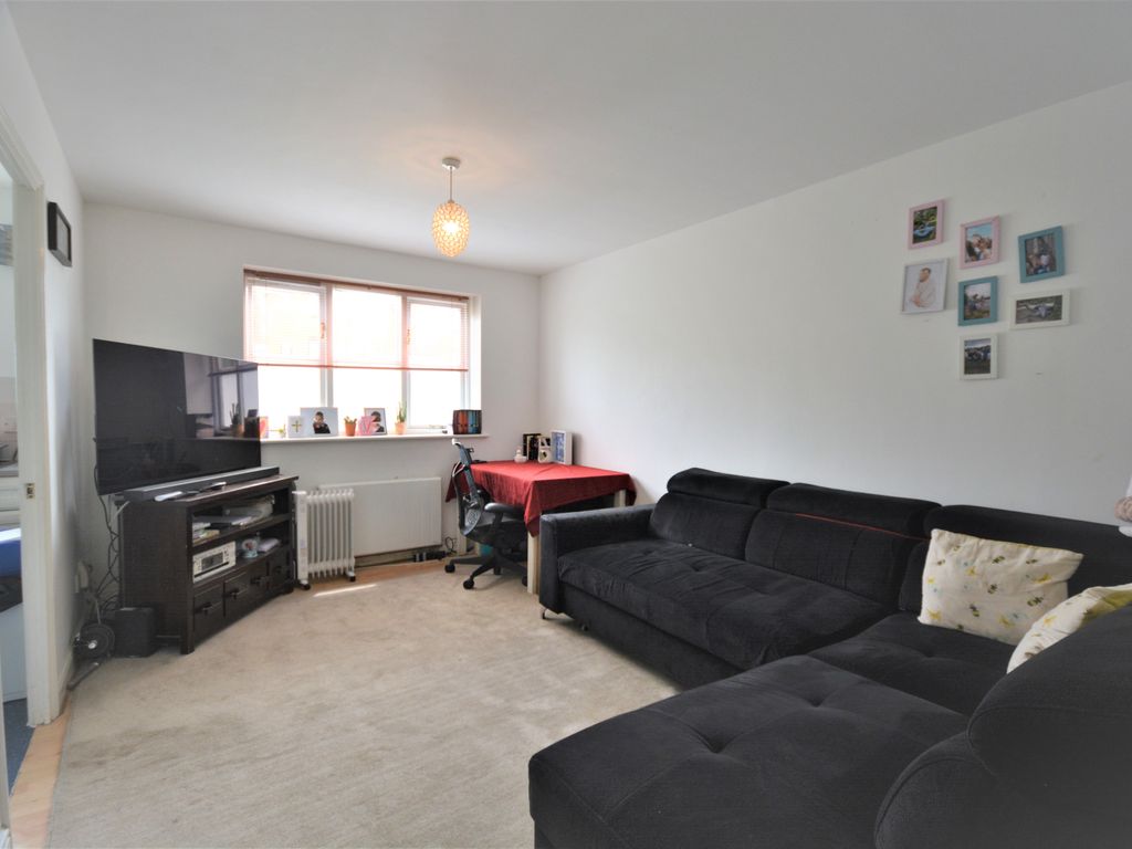 1 bed flat to rent in California Road, New Malden, New Malden KT3 Zoopla