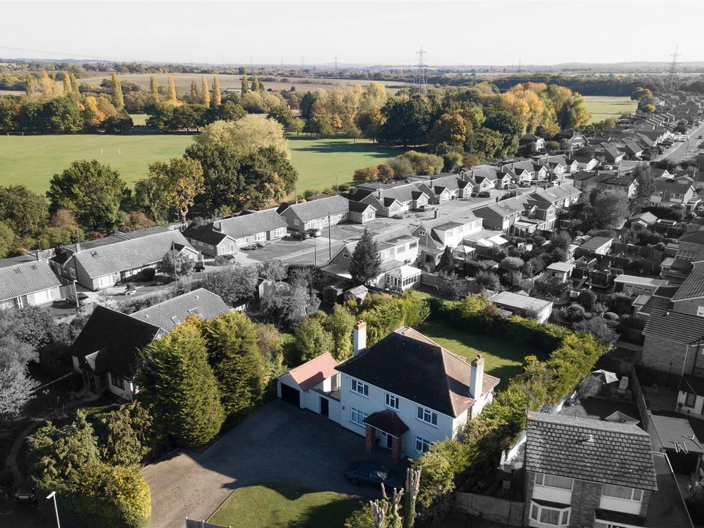 Highcliffe Road, Wickford SS11  