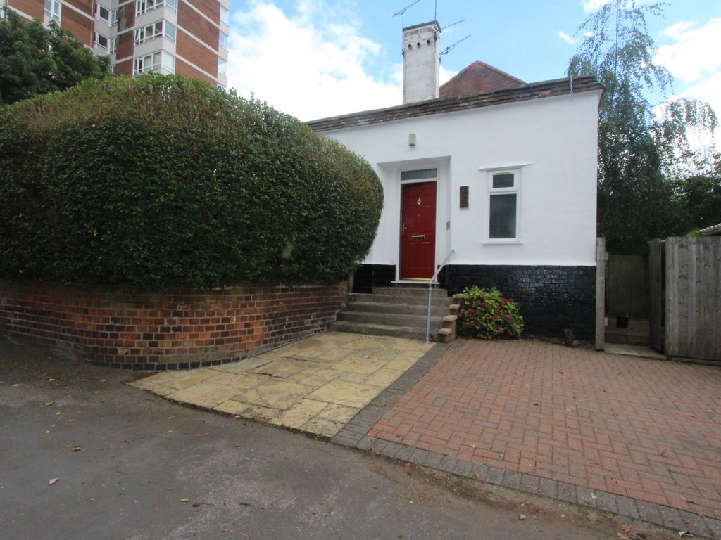 1 bed flat to rent in St Leonards Road, Clarendon Park, Leicester LE2