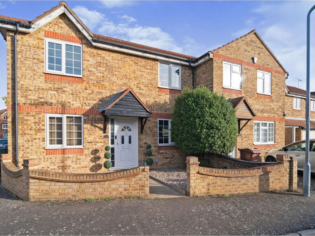 3 bed semidetached house for sale in Danbury Crescent, South Ockendon RM15 Zoopla