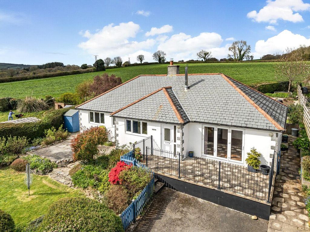 3 bed bungalow for sale in Rilla Mill, Callington, Cornwall PL17, £