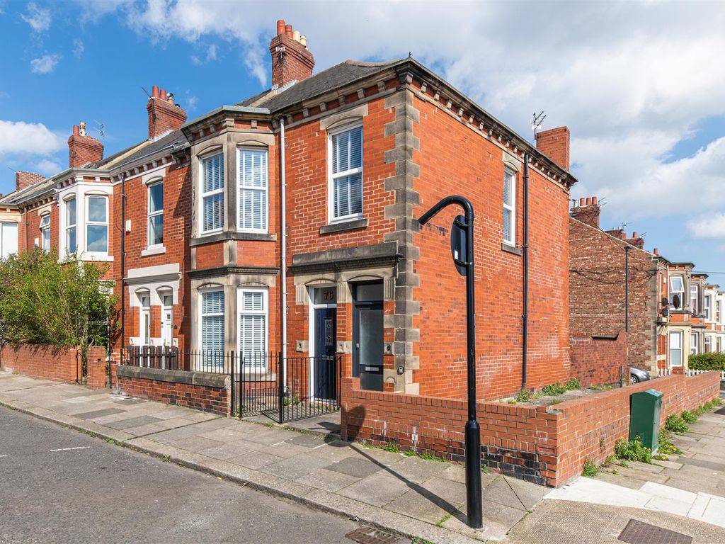 3 bed flat for sale in Terrace, Heaton, Newcastle Upon Tyne