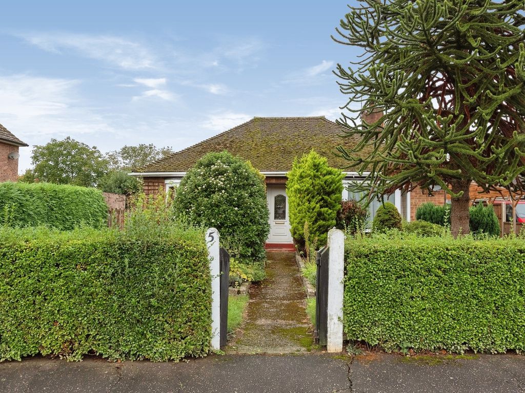 2 bed detached bungalow for sale in Cromwell Road, Weeting, Brandon