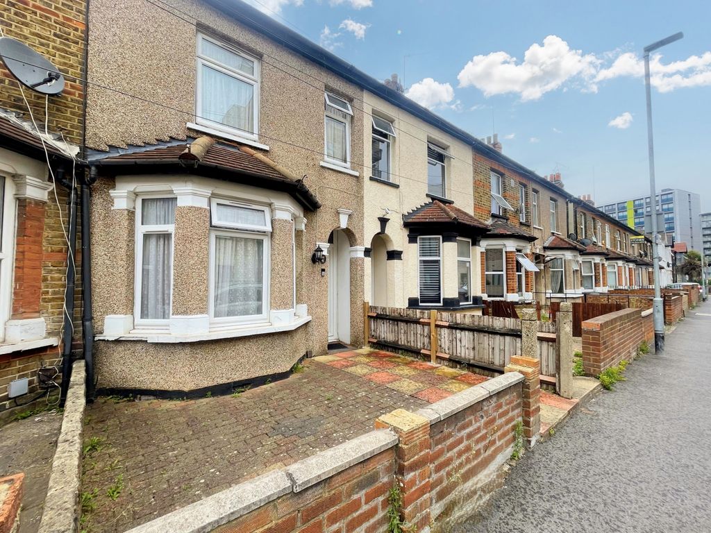 3 bed terraced house for sale in Blyth Road, Hayes UB3, £470,000 Zoopla