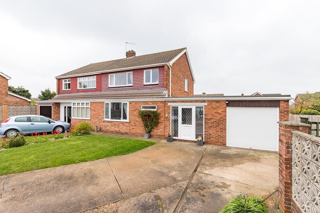 3 bed semidetached house for sale in Emmanuel Drive, Bottesford