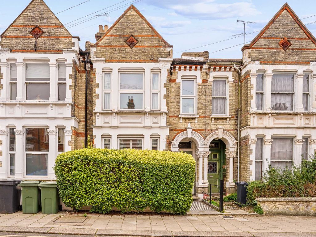 4 bed terraced house for sale in Kingscourt Road, London SW16, £