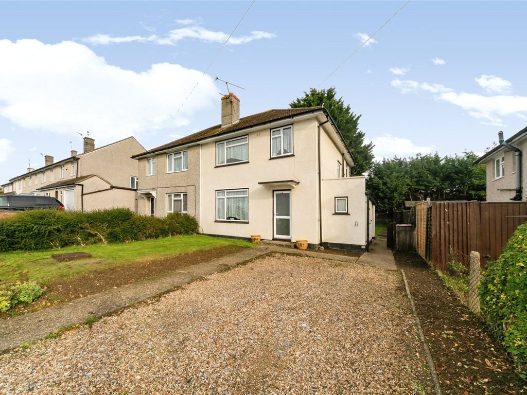 3 bed semidetached house for sale in Foxhays Road, Reading, Berkshire