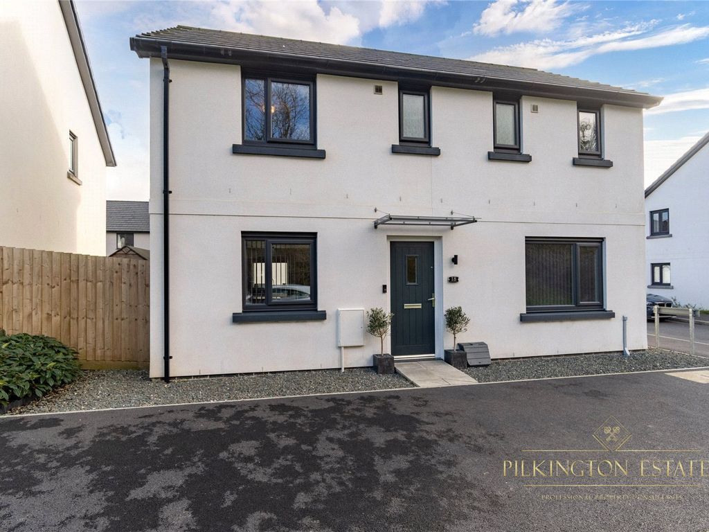 3 bed detached house for sale in Charlbury Drive, Plymouth PL9, £