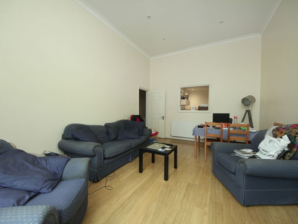 2 bed flat to rent in Hamilton Road, London W5 Zoopla