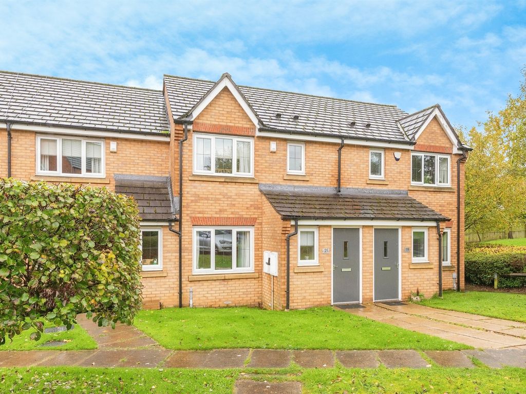 3 bed town house for sale in Broadlands Avenue, Pudsey LS28, £98,700