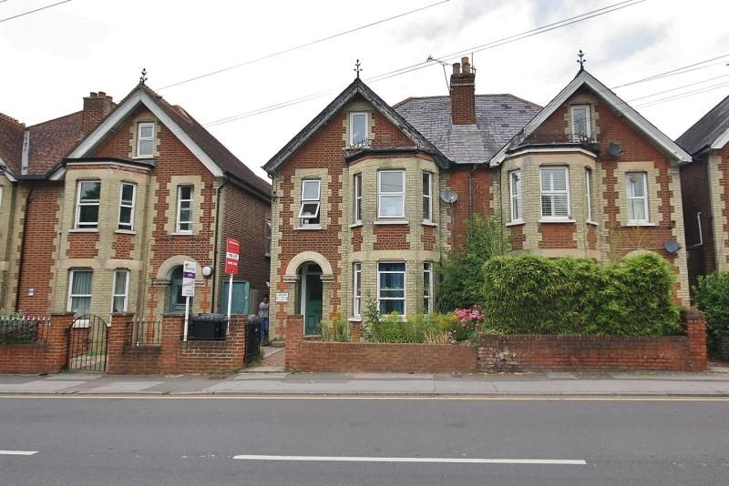 1 bed flat to rent in York Road, Guildford, Surrey GU1 Zoopla