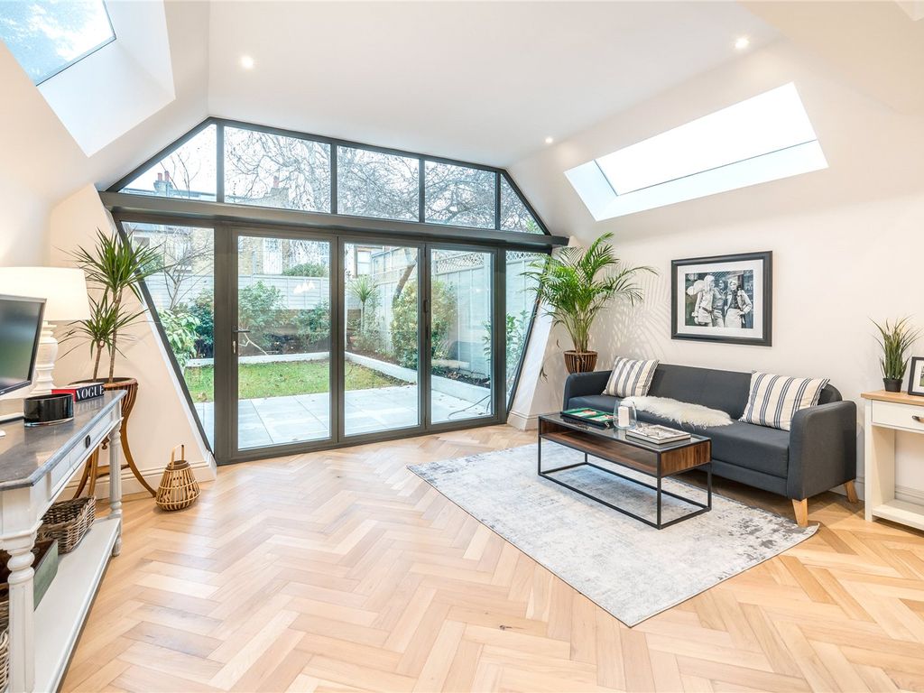 2 bed flat for sale in Wardo Avenue, London SW6, £1,075,000 Zoopla