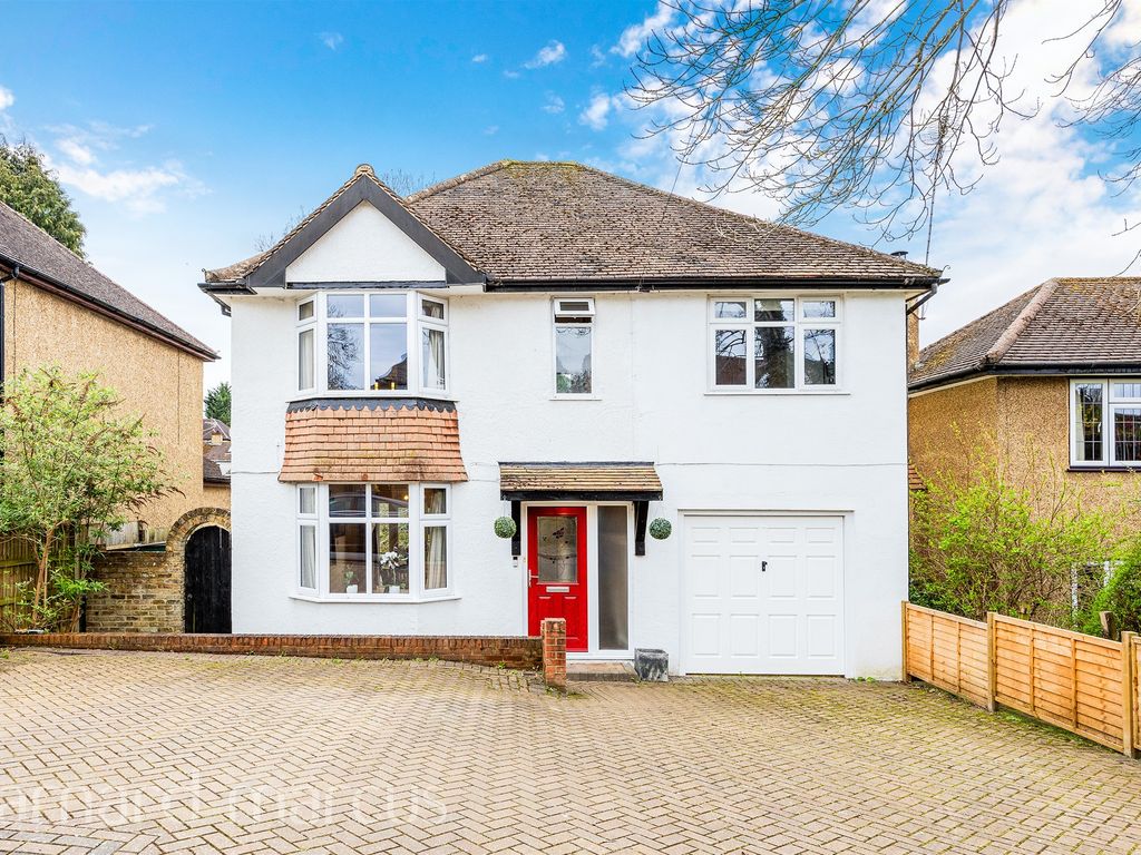 4 bed detached house for sale in Rosebery Road, Epsom KT18, £700,000