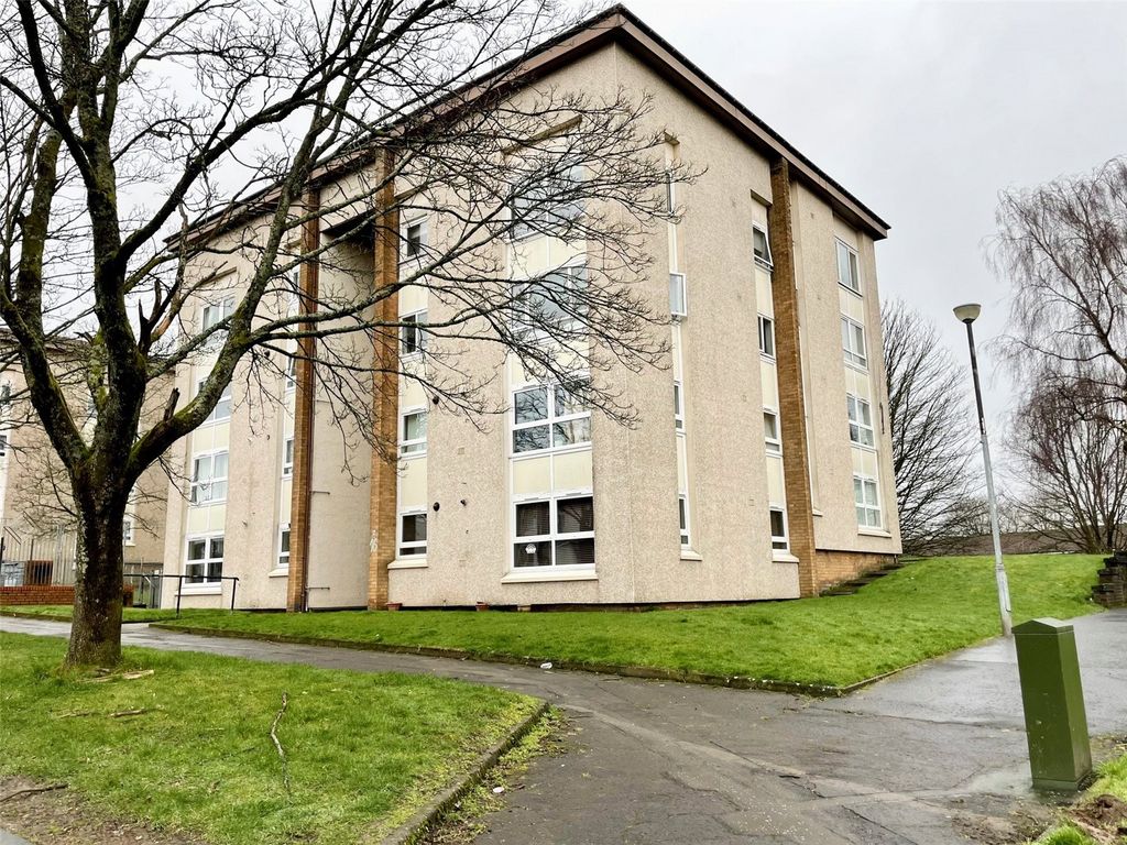 1 bed flat for sale in Glaive Road, Knightswood, Glasgow G13, £65,000