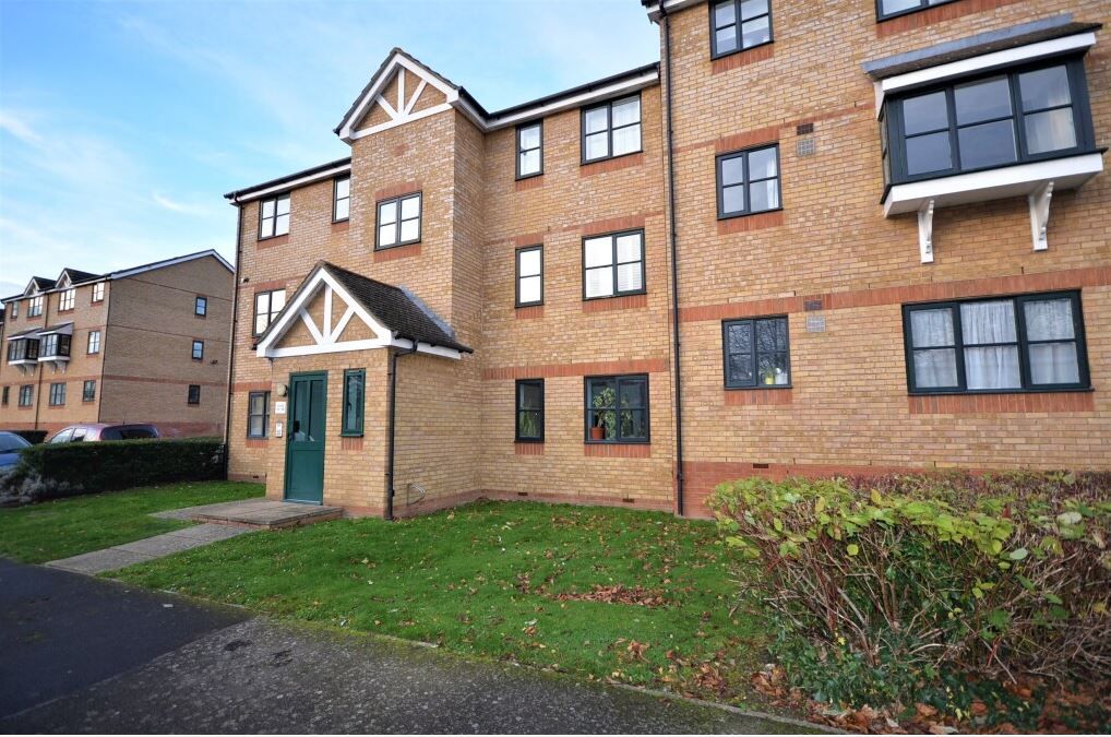 1 bed flat to rent in Lovegrove Drive, Slough SL2 Zoopla