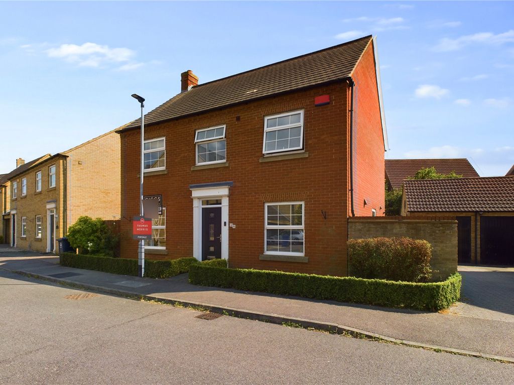 4 bed detached house for sale in Ream Close, Eynesbury, St. Neots