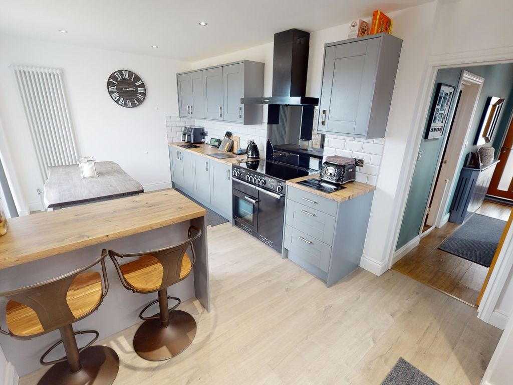 3 bed semidetached house for sale in Bamburgh Grove, South Shields