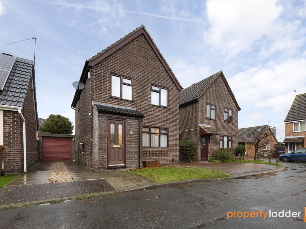 3 bed detached house for sale in Edgefield Close, Old Catton, Norwich