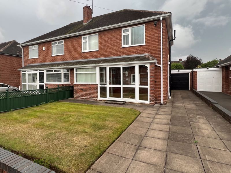 3 bed property for sale in Derwent Road, Palmers Cross, Wolverhampton