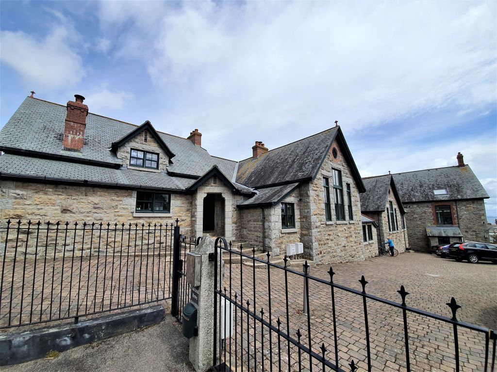 2 bed flat to rent in St. Michaels Street, Penzance TR18 Zoopla