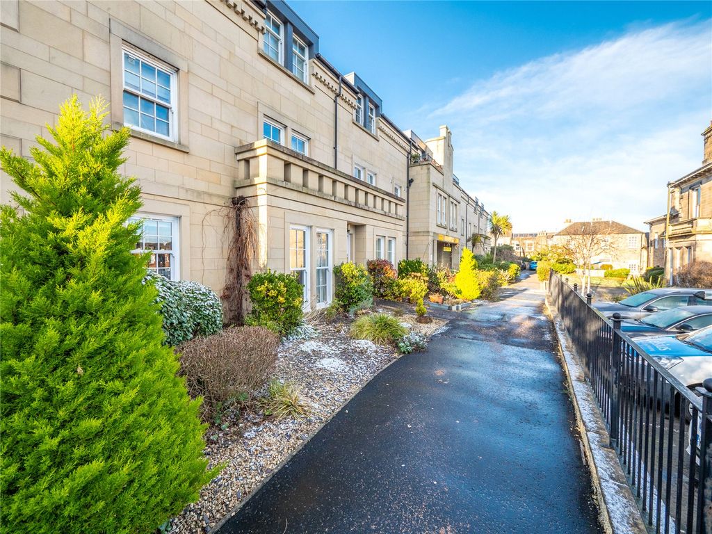 120/8 Willowbrae Road, Edinburgh EH8