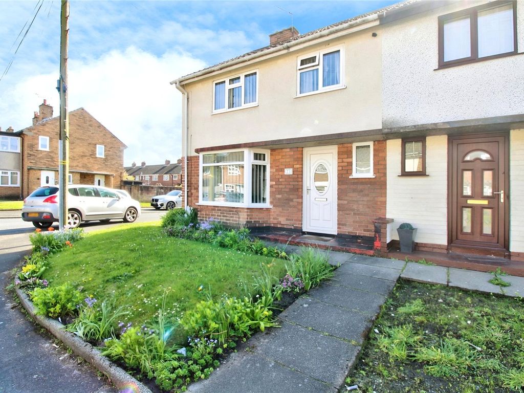 3 bed end terrace house for sale in Radburn Close, Thornton, Crosby