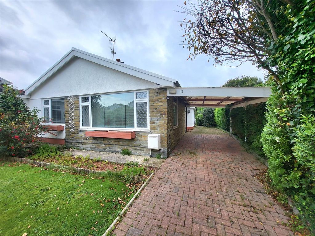 3 bed detached bungalow for sale in Ridgeway Close, Saundersfoot SA69