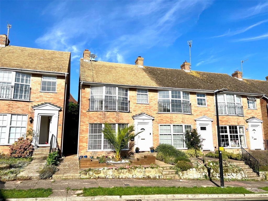 3 bed end terrace house for sale in Beechwood Crescent, Old Town