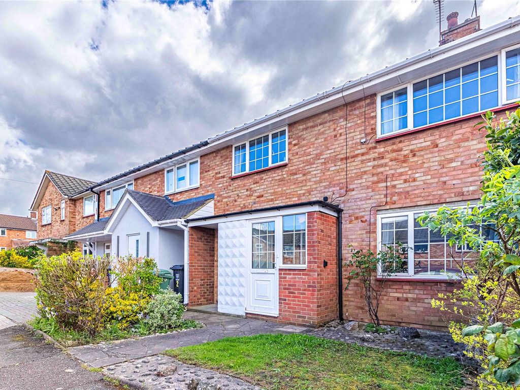 3 bed terraced house for sale in Furtherground, Adeyfield, Hemel