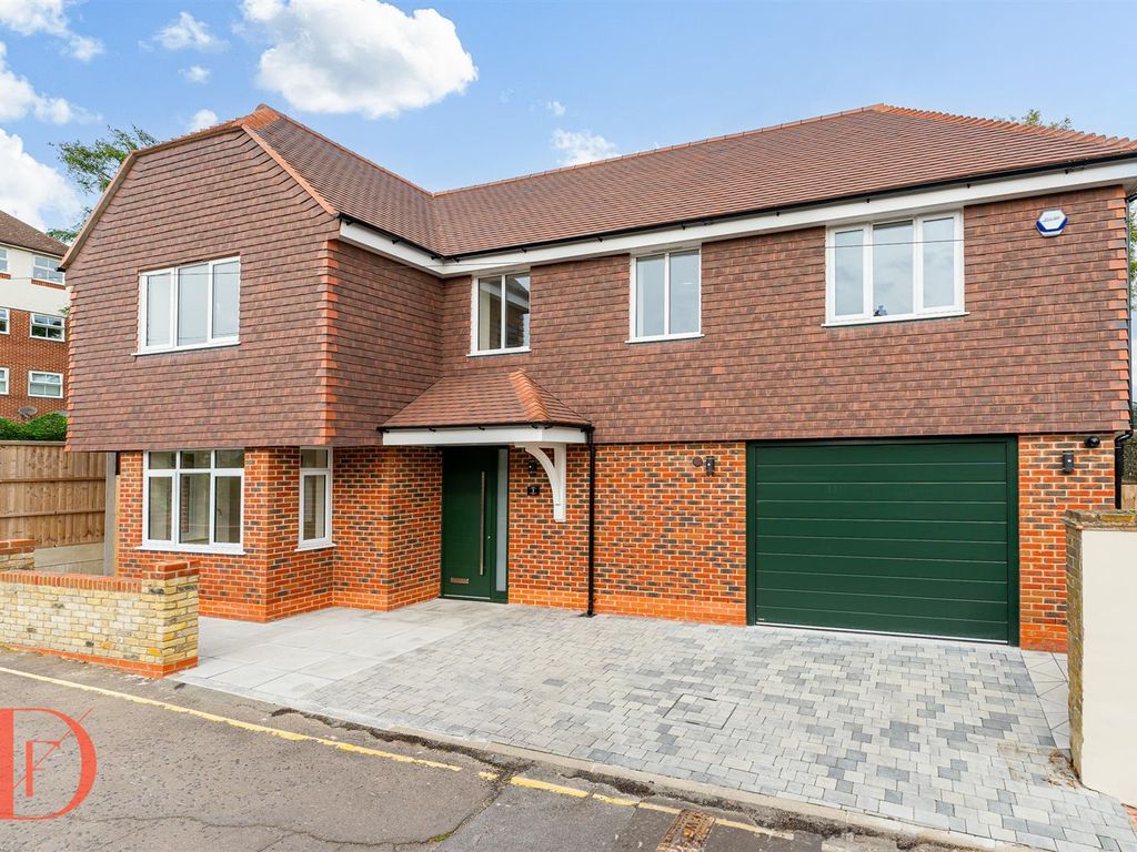 New home, 3 bed detached house for sale in Burlington Place, Woodford