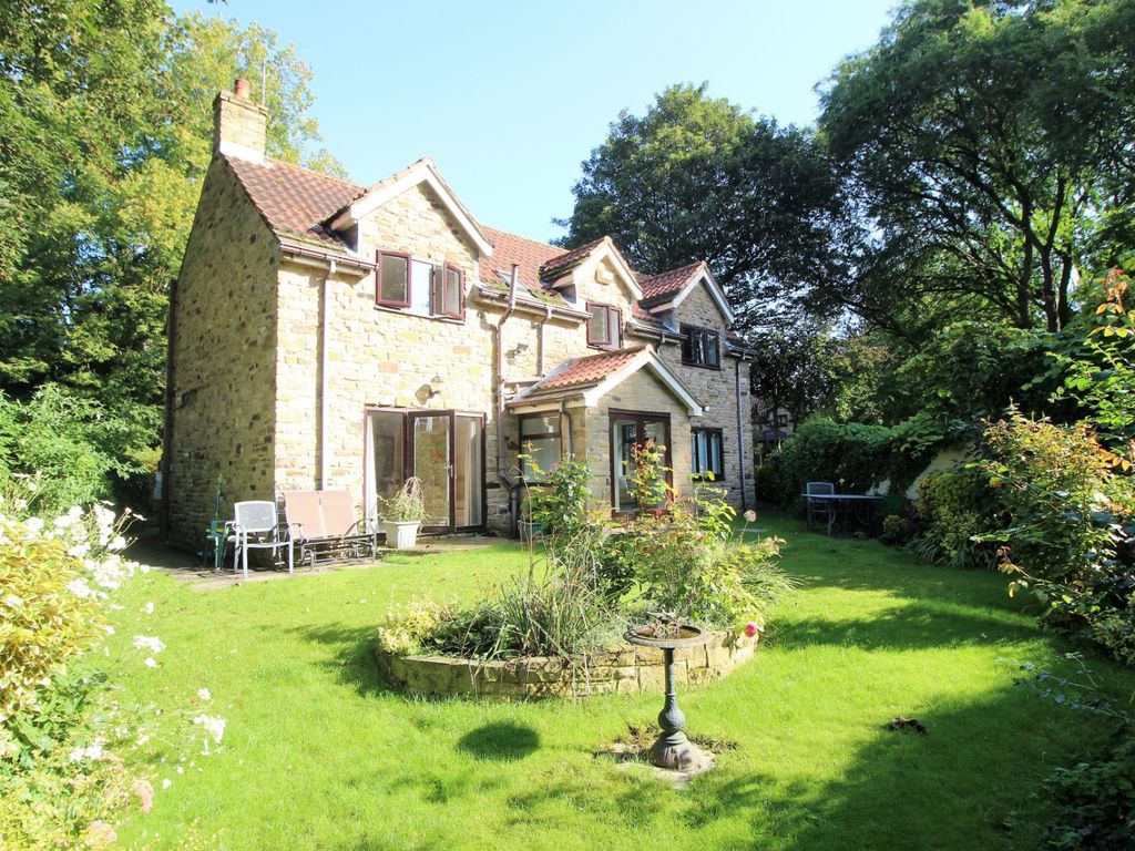 4 bed detached house for sale in Church View, Campsall, Doncaster