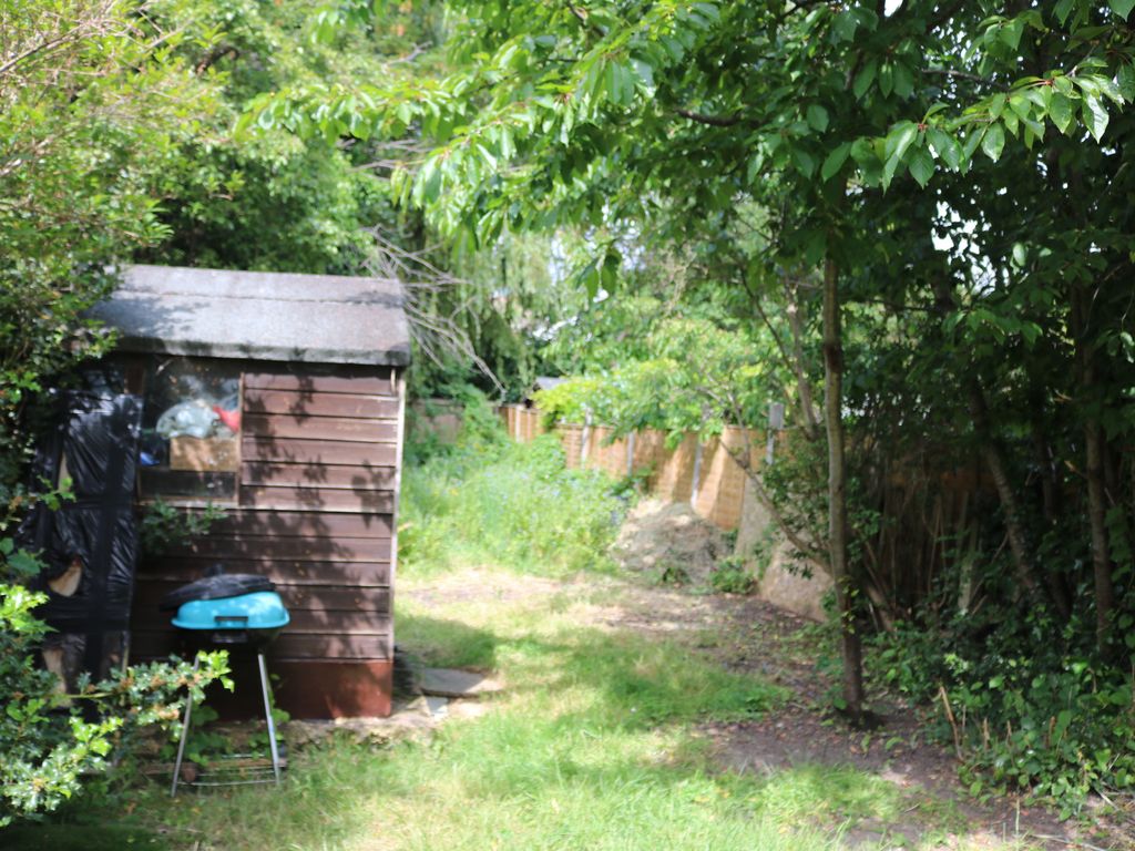 Studio to rent in Meadowcroft Road, Palmers Green, London N13 Zoopla