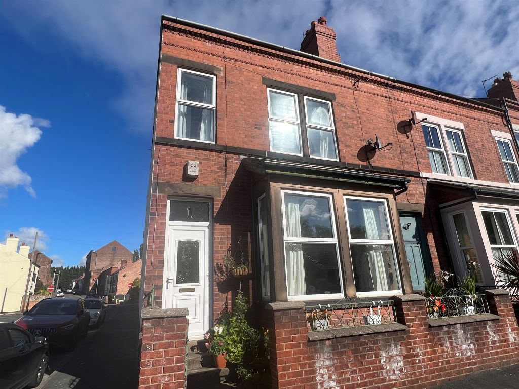 4 bed end terrace house for sale in Stanley Street, Ilkeston DE7 Zoopla