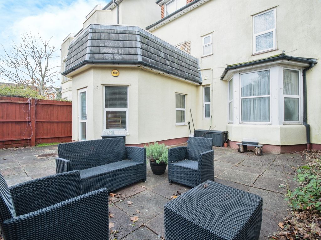 1 bed flat for sale in Wimborne Road, Winton, Bournemouth BH2, £195,000
