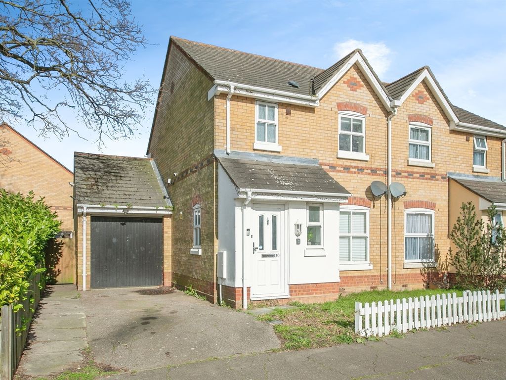 3 bed semidetached house for sale in Princess Drive, Highwoods