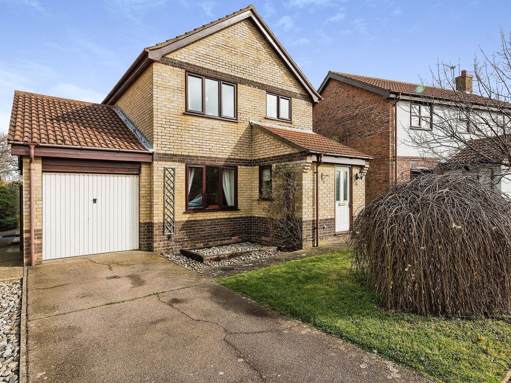3 bed detached house for sale in Green Fleet Drive, Oulton, Lowestoft