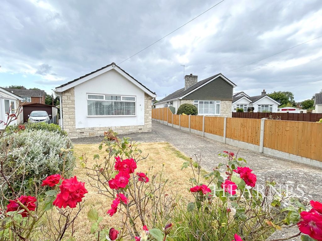 2 bed detached bungalow for sale in Ferris Close, Muscliff, Bournemouth