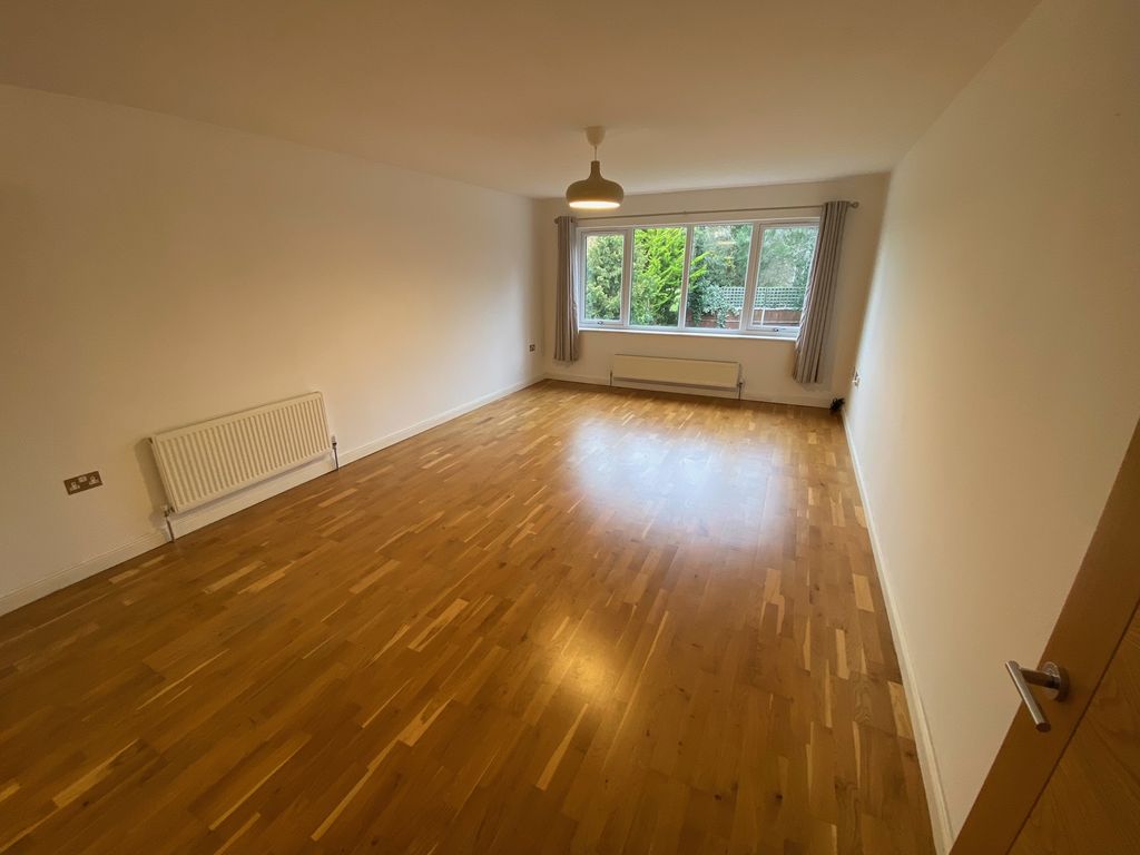 2 bed flat to rent in Wood End Road, Sudbury Hill, Harrow HA1 Zoopla