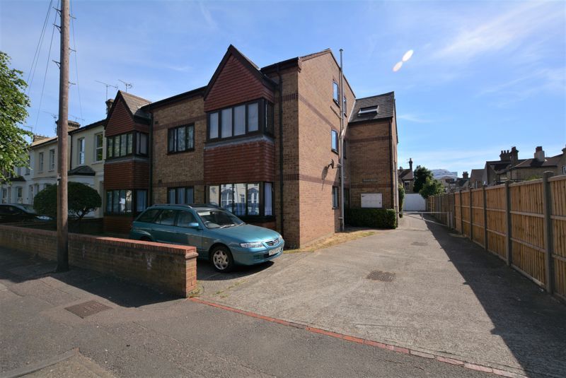 1 bed flat to rent in Princes Street, SouthendOnSea SS1 Zoopla