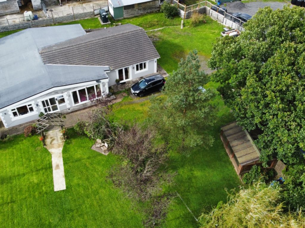 4 bed equestrian property for sale in Saron Road, Saron, Ammanford