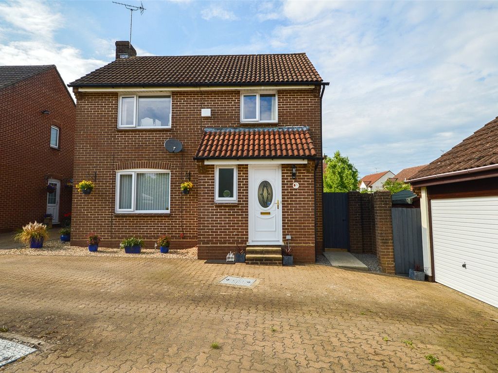 3 bed detached house for sale in Goldsborough Close, Eastleaze, Swindon SN5 Zoopla